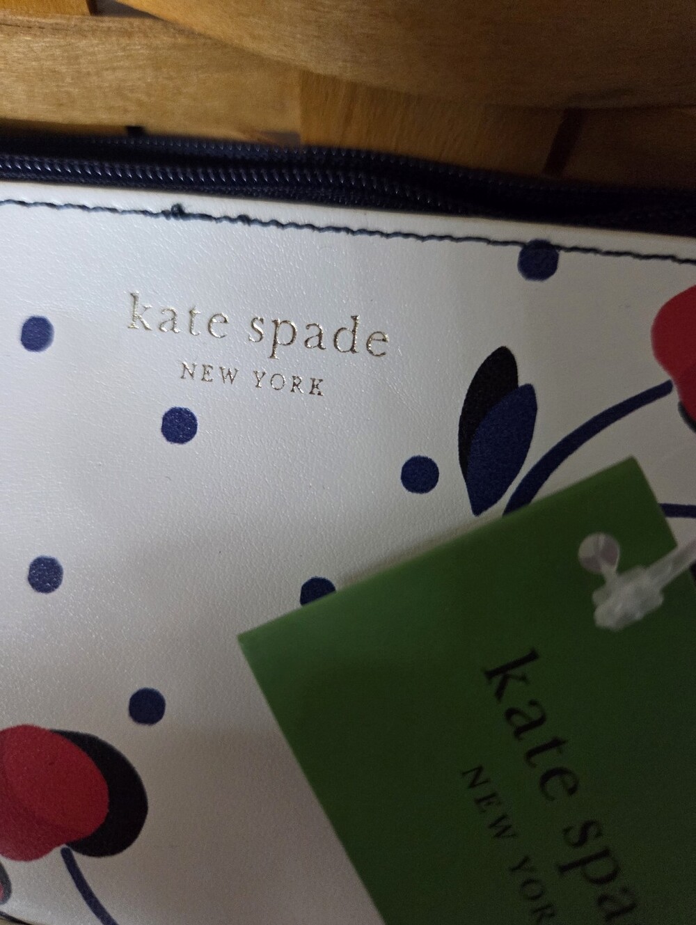 NWT Kate spade White Cherry Print Pencil Pouch with accessories - Picture 5 of 11